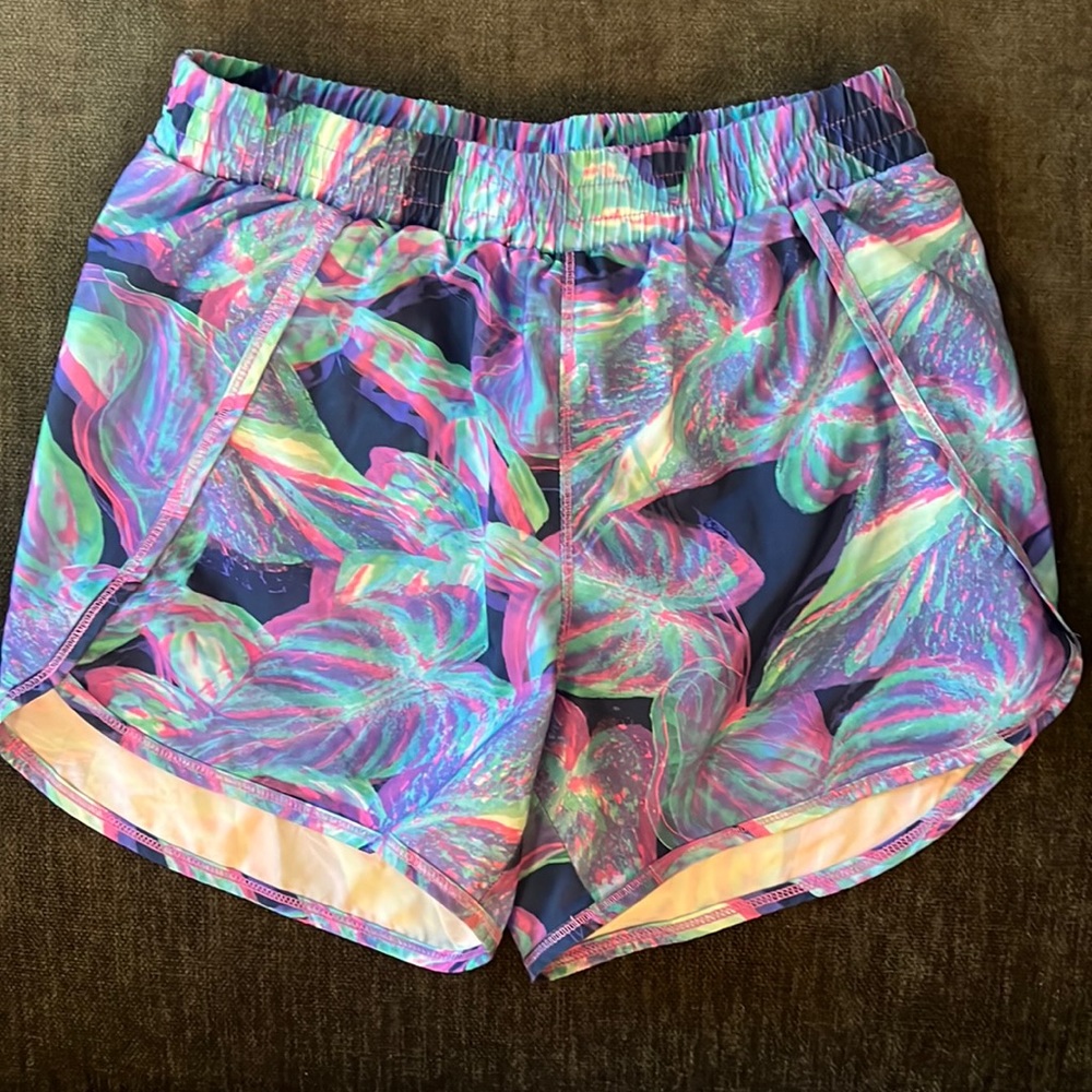 Like new athletic shorts